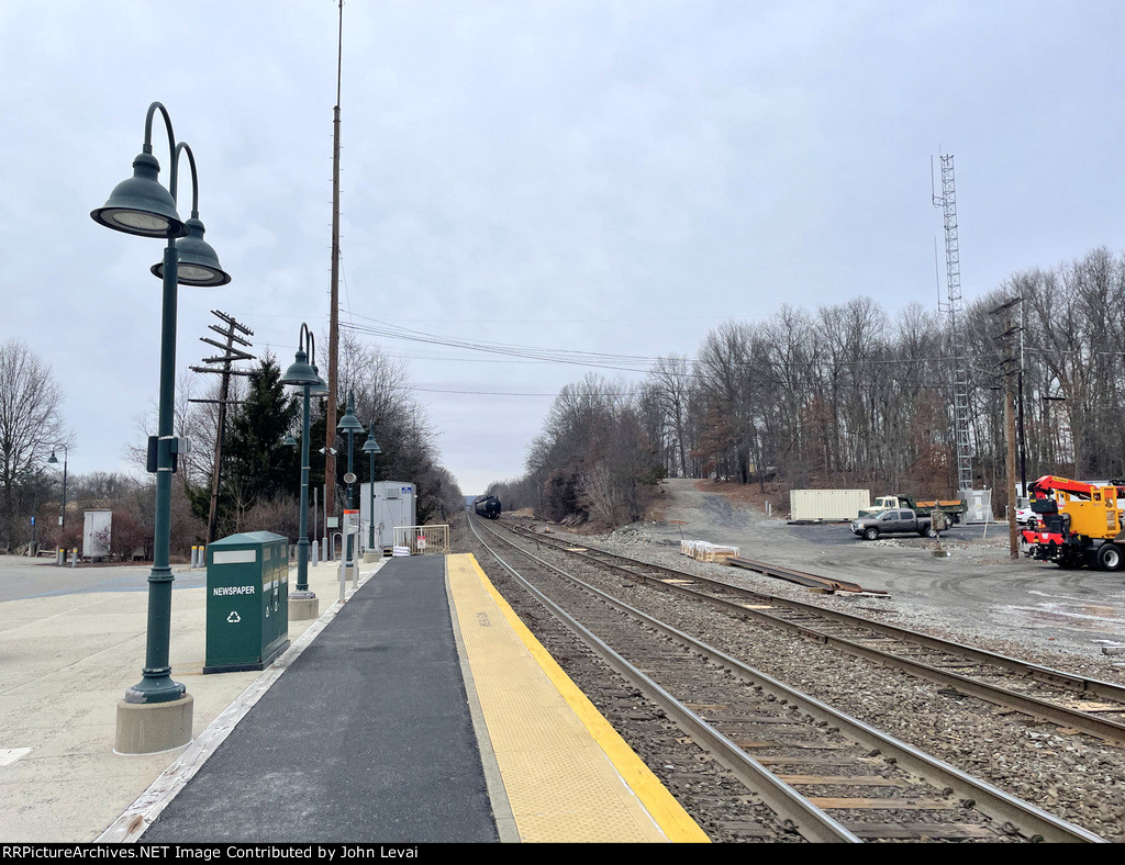 Campbell Hall Station-looking west